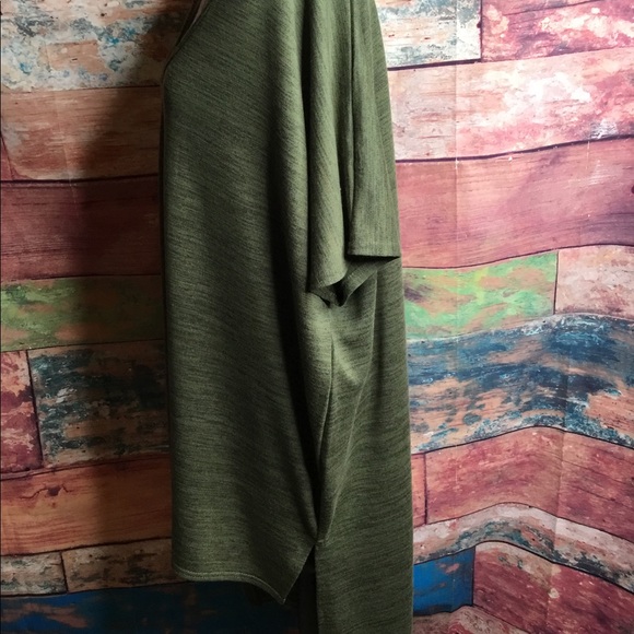 Boohoo ๐ธSOLD๐ธ Peep Chest Shirt - Picture 2 of 6